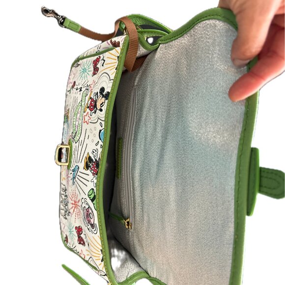 Dooney & Bourke Disney Sketch Tote White Green Trim Gently Used - Picture 3 of 3